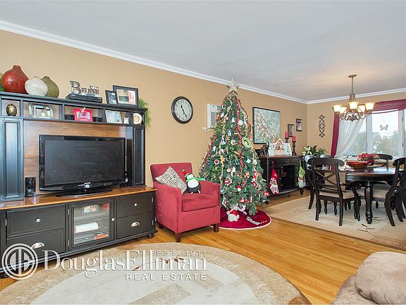 5th image of 24 Westminster Ln