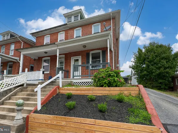 27 W Willow St, Elizabethtown, PA 17022