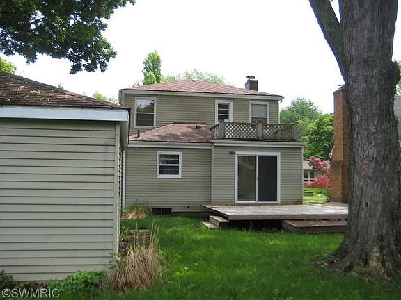 5th image of 1735 Chamberlain Ave SE