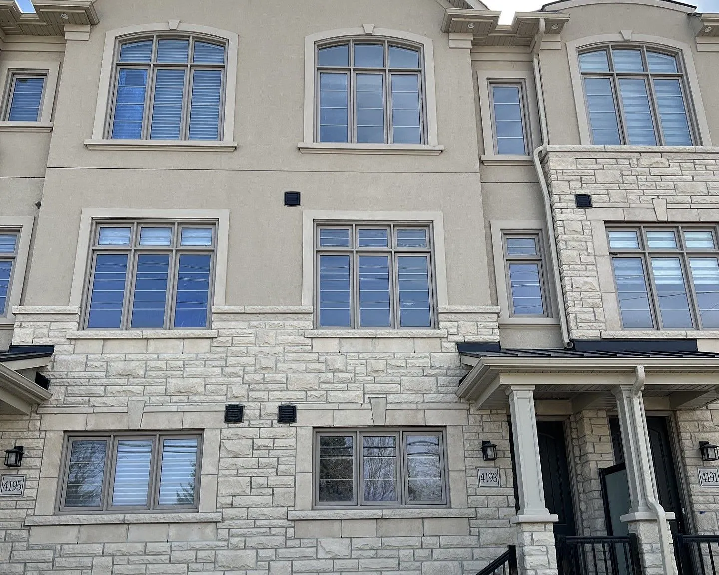 3 bed, $3,500 — Photo 1