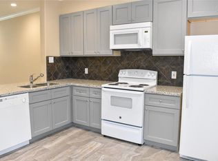 4746 3rd St, Bacliff, TX 77518
