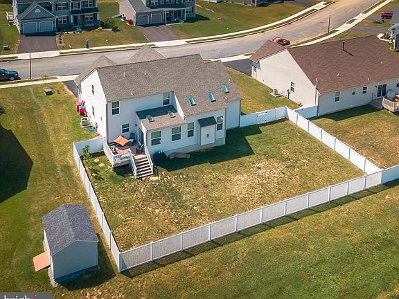 5th image of 419 W Glen Tilt Ave