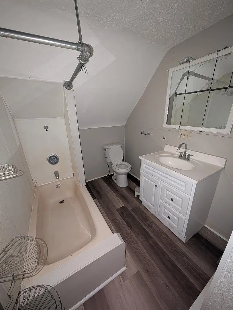 100 Northampton Avenue - Second Floor — Photo 4