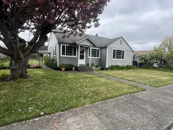 2035 Cedar Ave, Reedsport, OR 97467