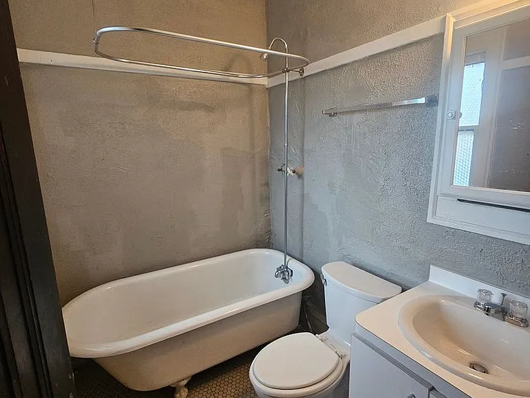 16812 Madison Ave — Photo 11