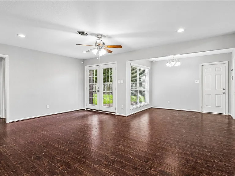 5827 Southminster Dr — Photo 6