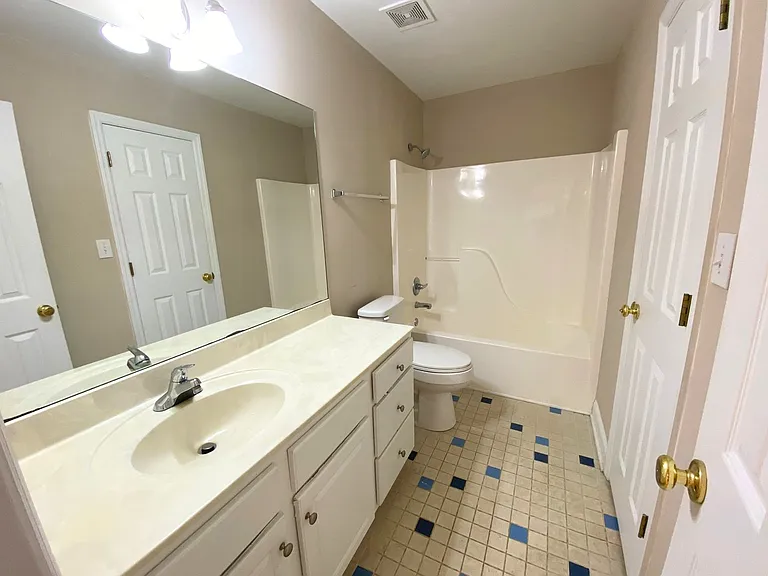 1020 Trotters Walk — Photo 11