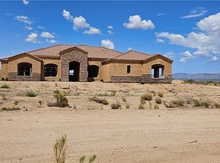 12371 E Old Mule Dr, Kingman, AZ 86401