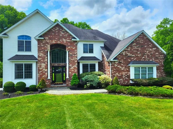 27 Willets Way, Newburgh, NY 12550