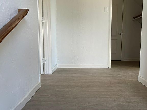 4th image of 44 Carnegie Dr #44