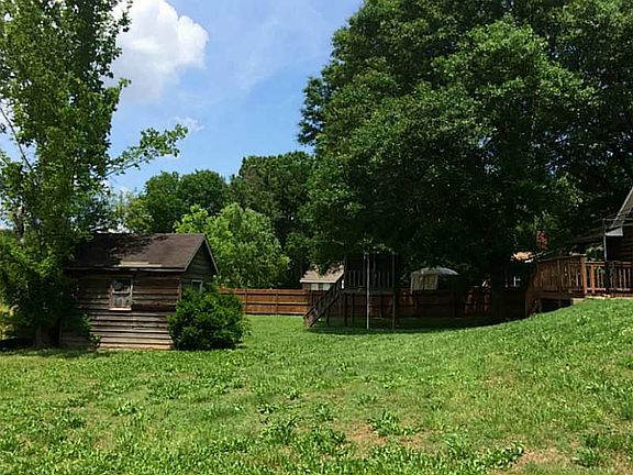 5th image of 11 Granger Dr