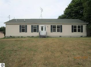 2652 4 Mile Rd, Blanchard, MI 49310