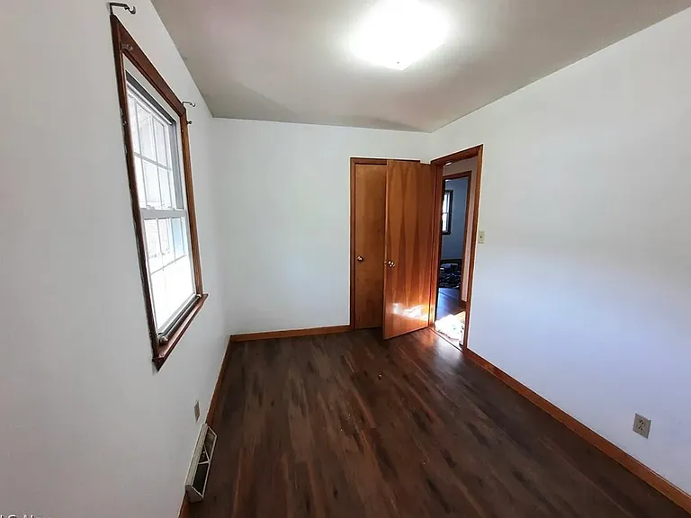 129 Westview Dr — Photo 10