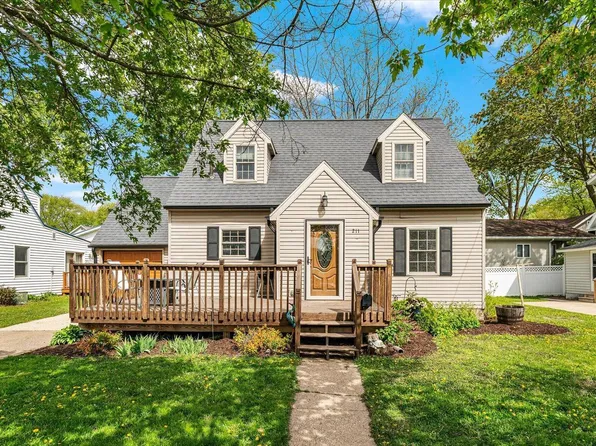211 N Rusk AVENUE, Viroqua, WI 54665