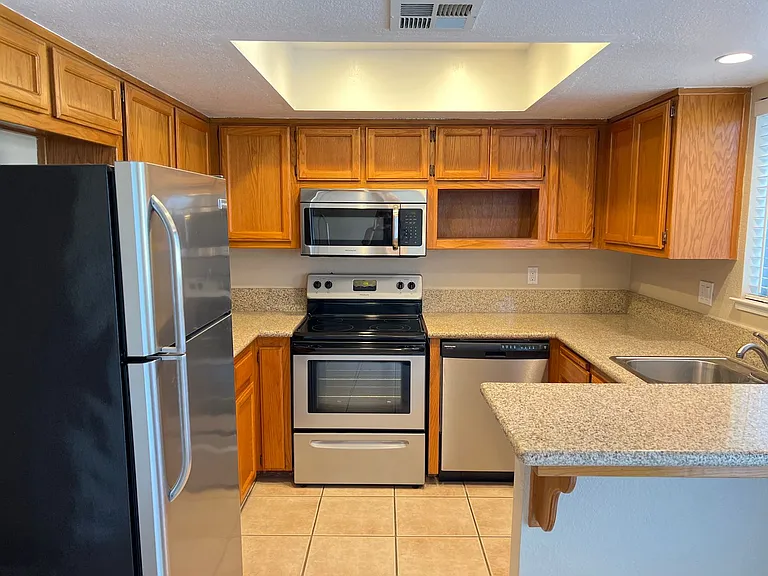 2600 Brookside Dr #20 — Photo 6