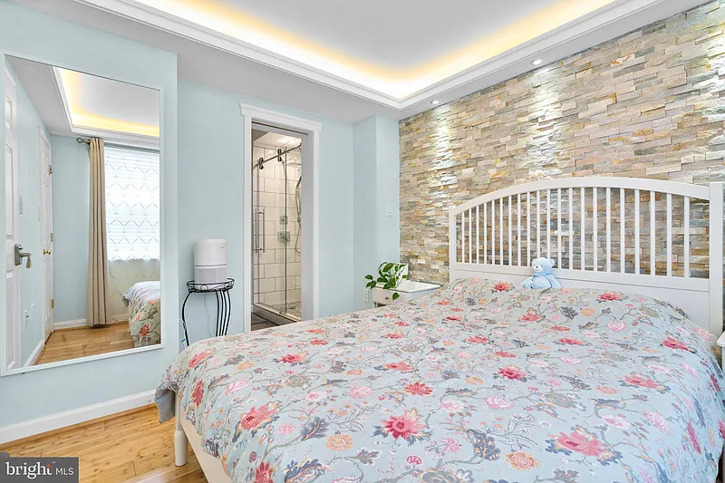Thumbnail 17
