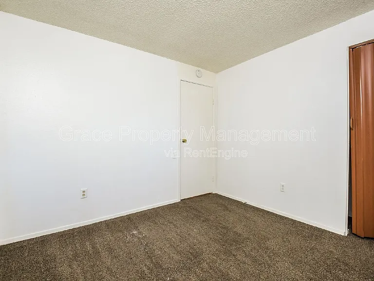 2874 E 118th Ct — Photo 29