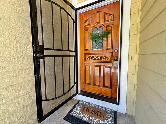 4th image of 110 Fairfax Ct