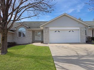 5014 Lake Ridge Dr, Quincy, IL 62305