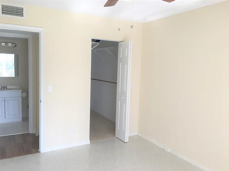 551 SW 135th Ave #405B — Photo 24