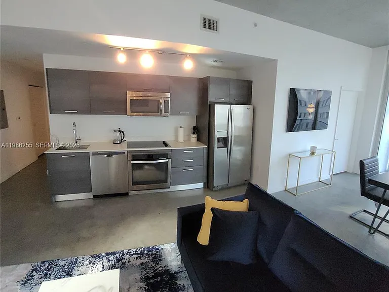 154 NE 1st St #801 — Photo 24