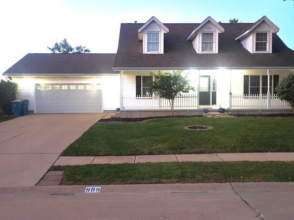 905 25th Avenue Ct, Silvis, IL 61282