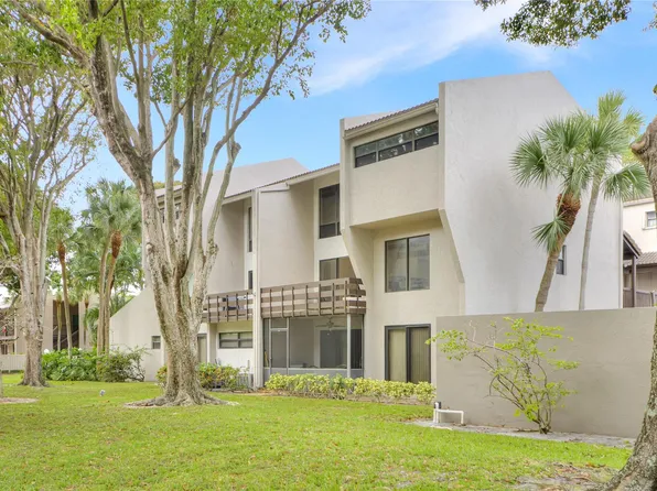 149 NW 70th Street #305C, Boca Raton, FL 33487