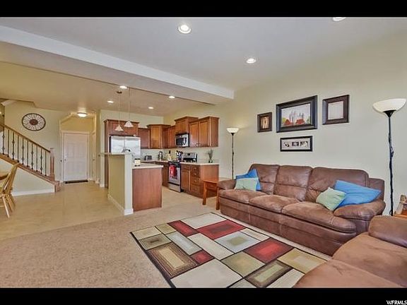 3rd image of 2821 S Fairgrove Ln