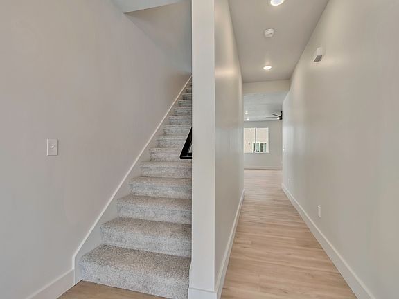3rd image of 2535 W Sante #Fe