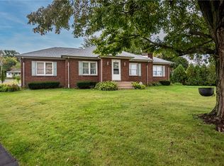 1820 N Hermitage Rd, Hermitage, PA 16148