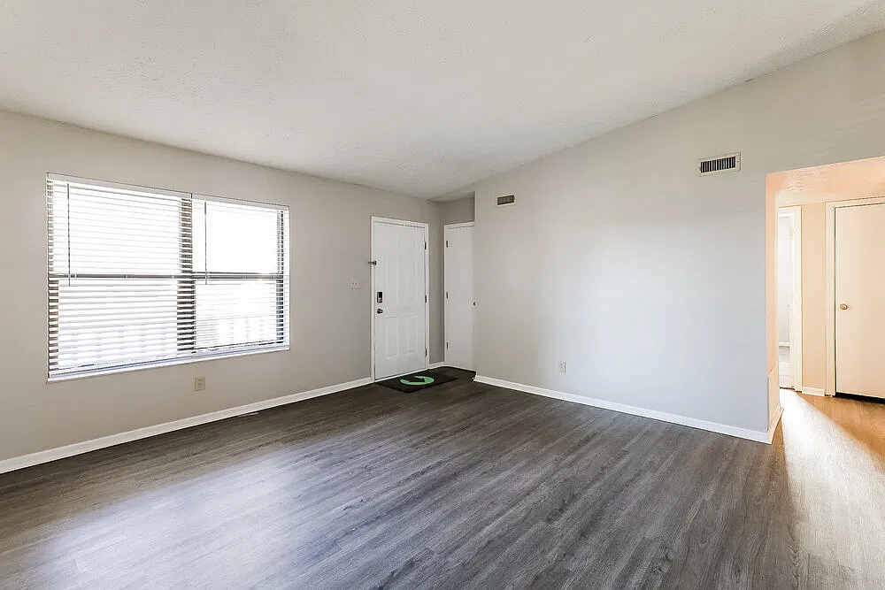 3 bed, 2.0 bath, 1468 sqft, $1,860 — Photo 3