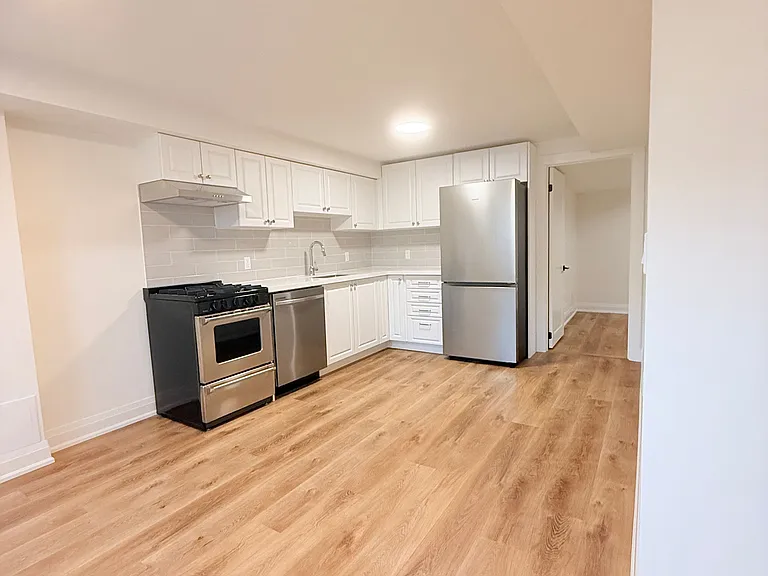 19 Arrowsmith Ave #1B — Photo 10