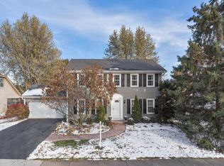1220 Bainbridge Dr, Naperville, IL 60563
