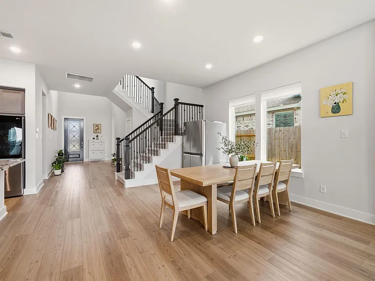 26307 Camden Canyon Ave — Photo 15