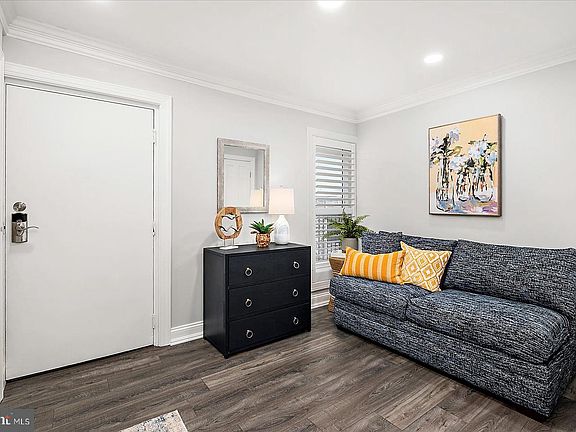 5th image of 11903 Wight St Unit 202