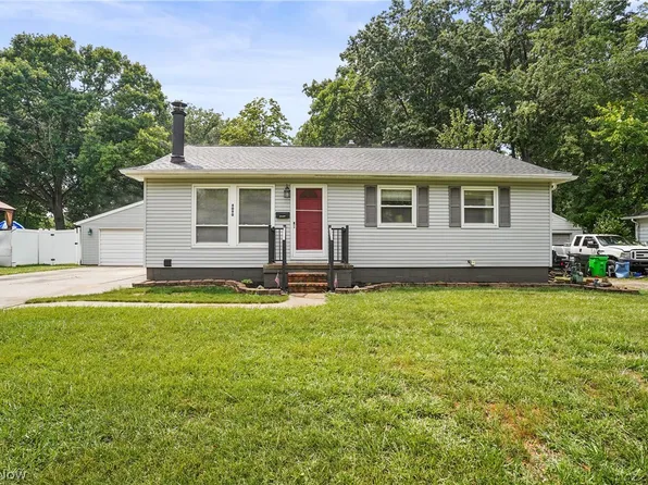 4090 Kenneth Rd, Stow, OH 44224