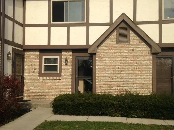 8226 Laramie Pl, Powell, OH 43065