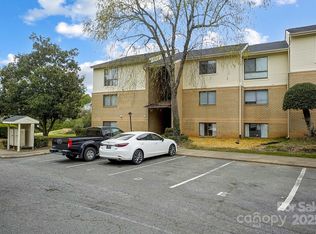 4816 Spring Lake Dr, Charlotte, NC 28212