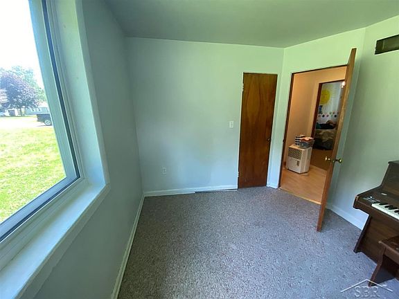 5th image of 1308 Joseph St