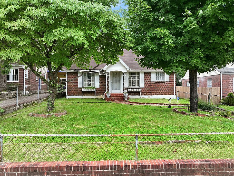 1st image of 2925 Glenmeade Dr