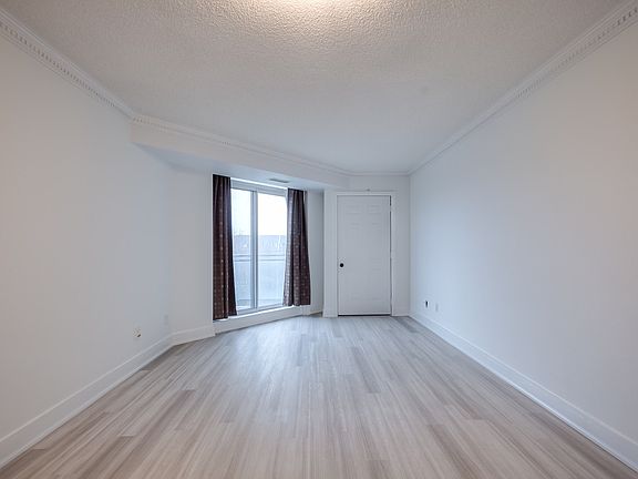 3rd image of 190 Manitoba St #511