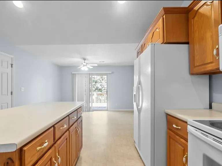 846 & 848 Aaron Dr #848 — Photo 7