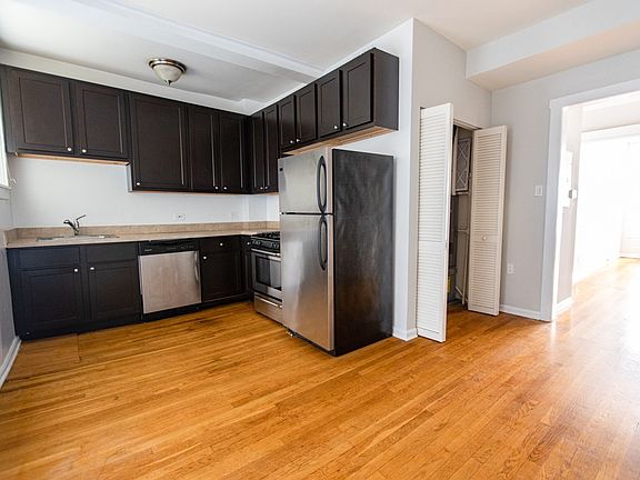 3rd image of 4362 N Kenmore Ave #997036