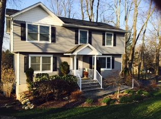 6 Mountain Rd, Denville, NJ 07834