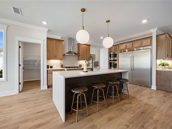 7th image of this home