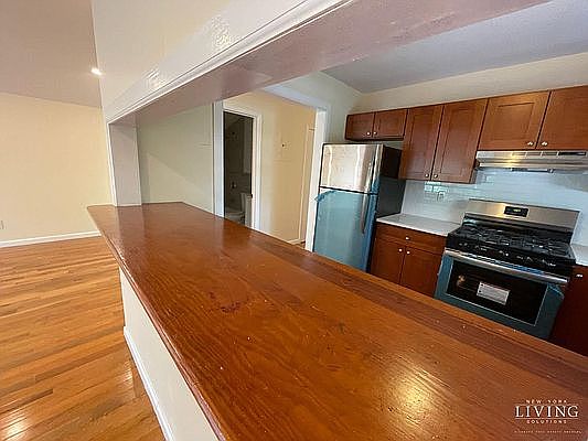 2nd image of 219-10 Edgewood Ave #2