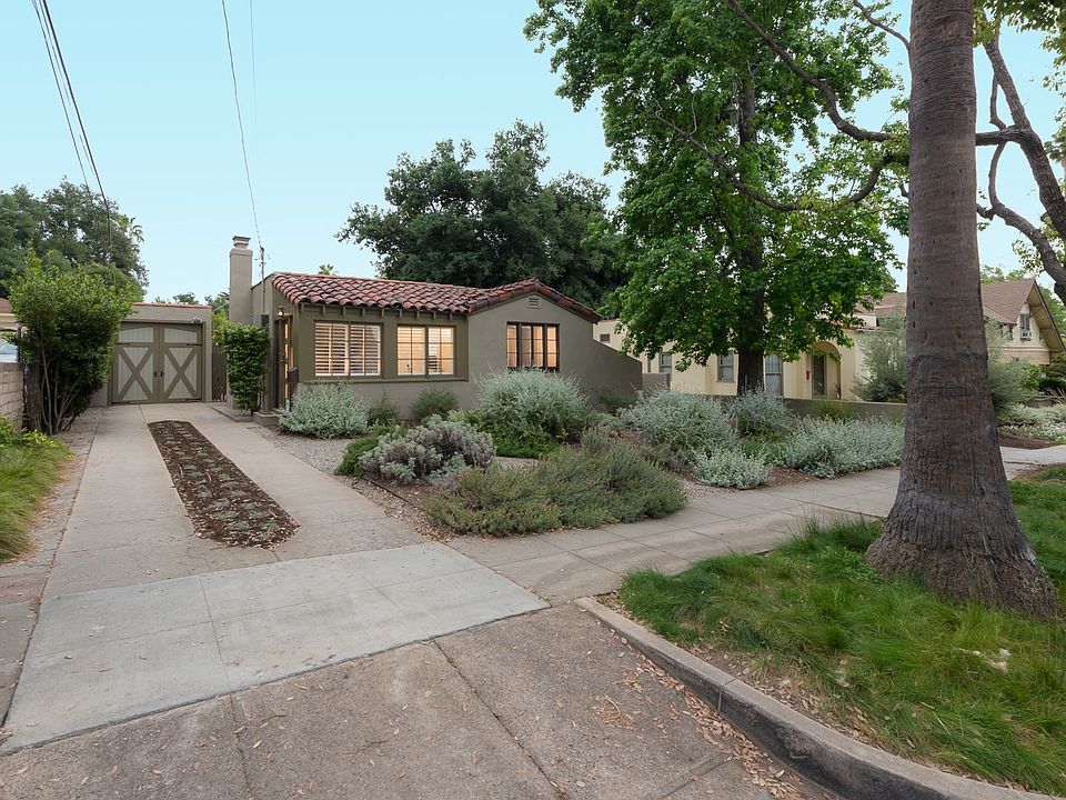 1st image of 1626 N Catalina Ave