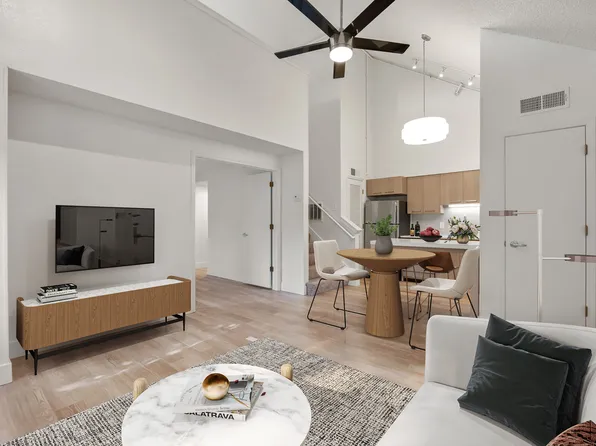 8101 NE Parkway Dr #3, Vancouver, WA 98662