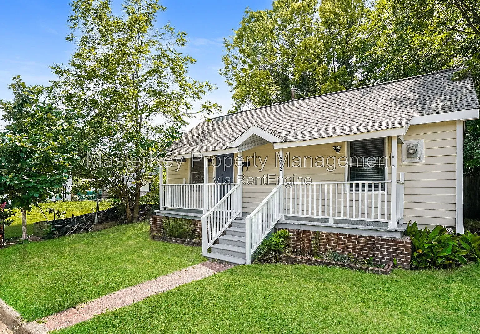 2 bed, 1.0 bath, 832 sqft, $1,500 — Photo 2