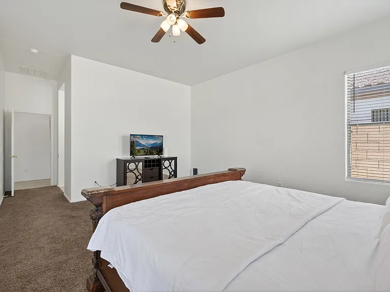 17846 W Buckhorn Dr — Photo 36